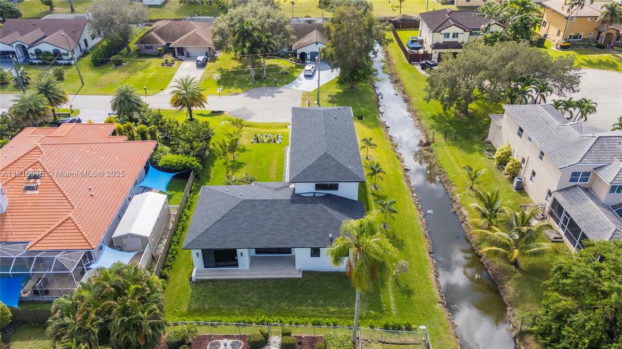 En Venta: $1,299,000 (4 camas, 4 baños, 3032 Pies cuadrados)