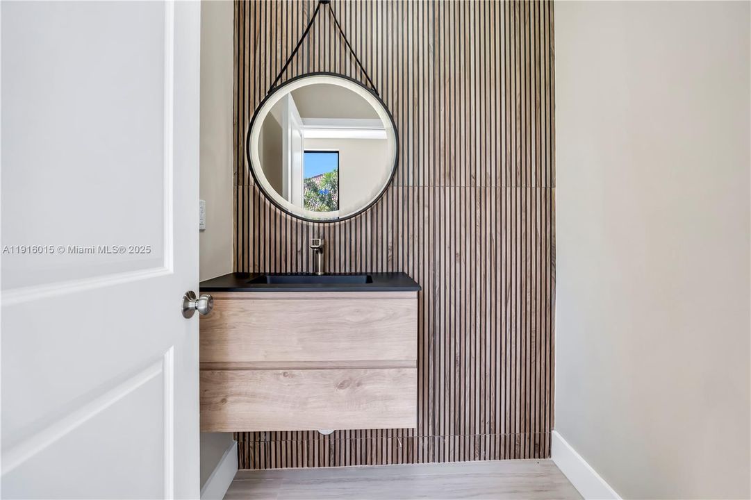 En Venta: $1,299,000 (4 camas, 4 baños, 3032 Pies cuadrados)