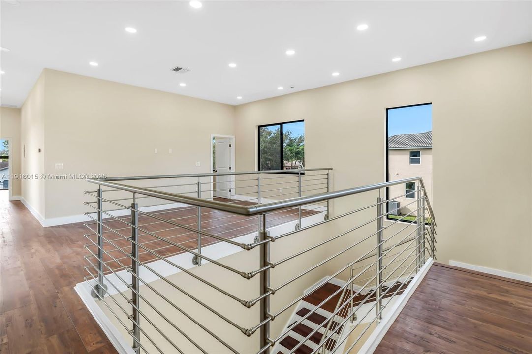 En Venta: $1,299,000 (4 camas, 4 baños, 3032 Pies cuadrados)