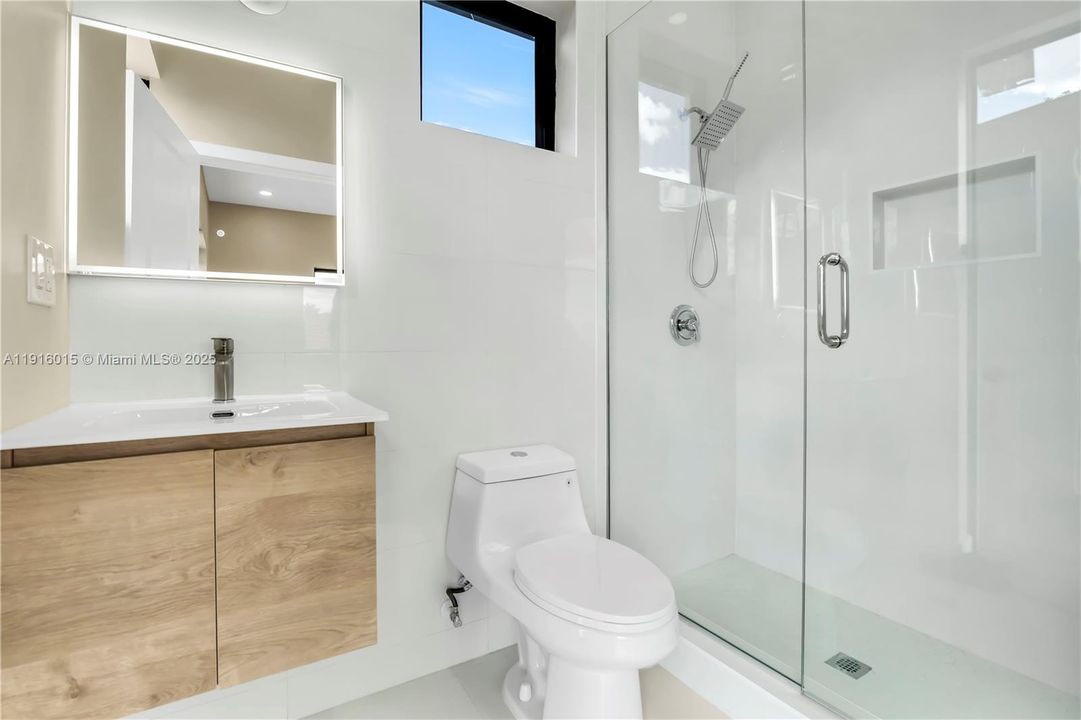 En Venta: $1,299,000 (4 camas, 4 baños, 3032 Pies cuadrados)