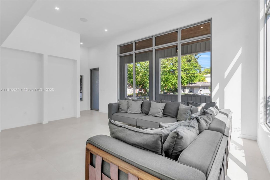 For Sale: $1,995,000 (4 beds, 2 baths, 0 Square Feet)