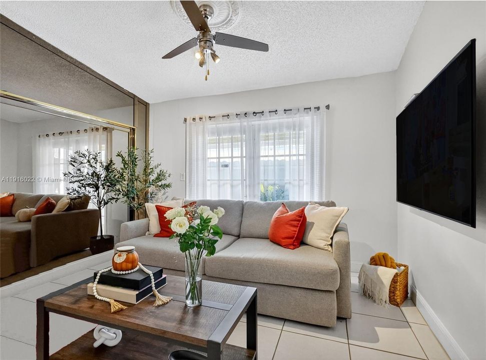 For Sale: $595,000 (3 beds, 2 baths, 1832 Square Feet)