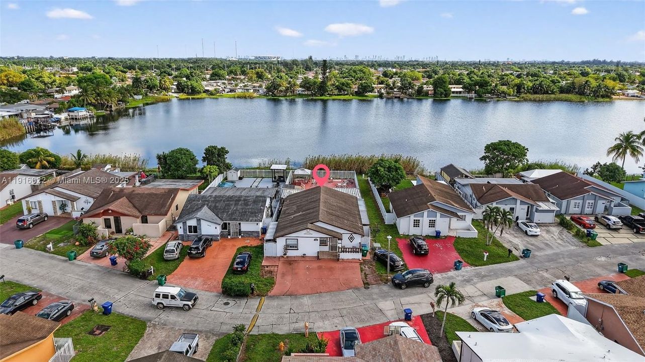 For Sale: $595,000 (3 beds, 2 baths, 1832 Square Feet)