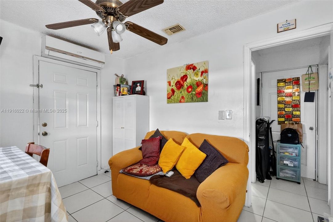 For Sale: $595,000 (3 beds, 2 baths, 1832 Square Feet)