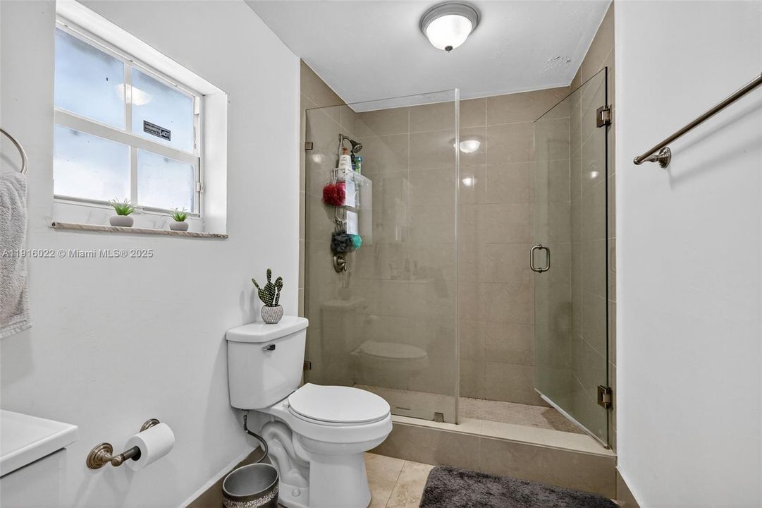 For Sale: $595,000 (3 beds, 2 baths, 1832 Square Feet)