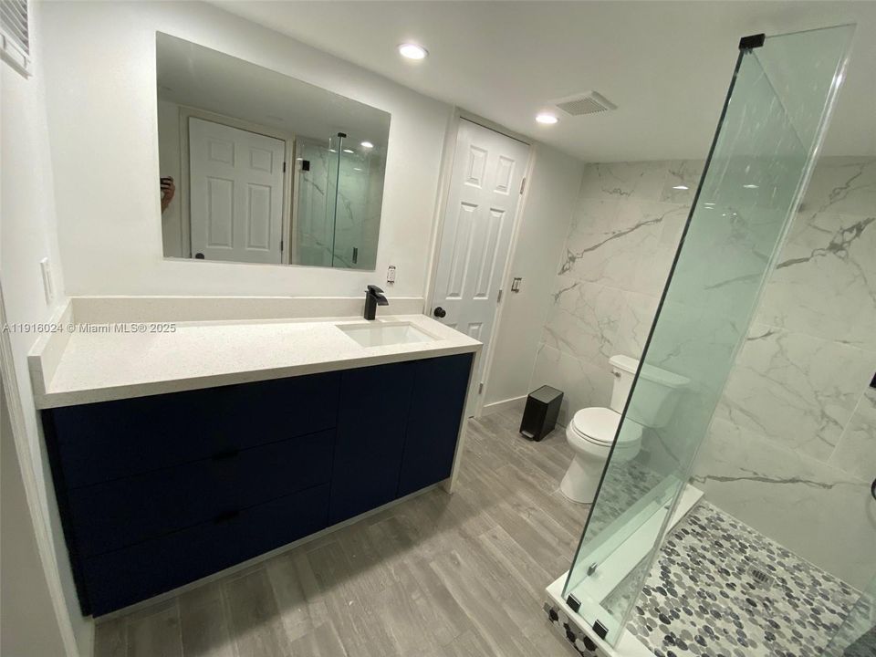 待售: $750,000 (4 贝兹, 2 浴室, 2515 平方英尺)