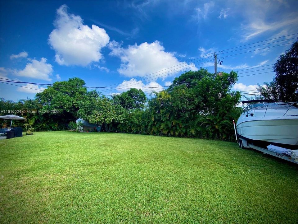 待售: $750,000 (4 贝兹, 2 浴室, 2515 平方英尺)