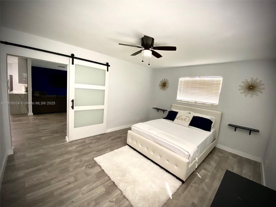 待售: $750,000 (4 贝兹, 2 浴室, 2515 平方英尺)