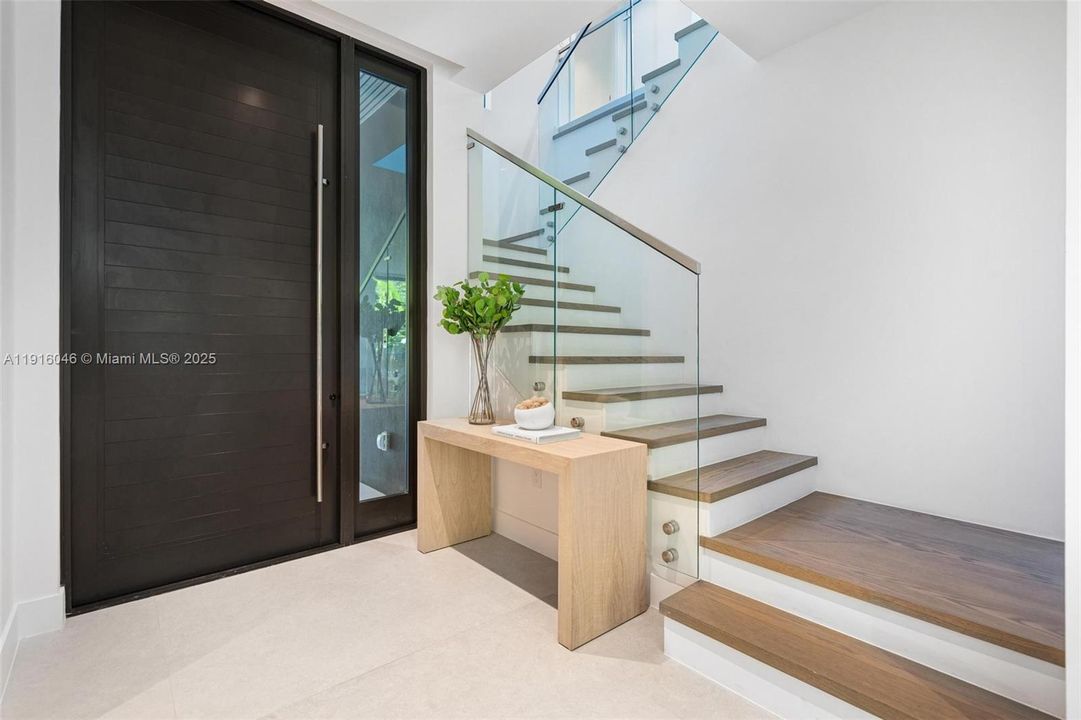 For Sale: $5,895,000 (5 beds, 5 baths, 4161 Square Feet)