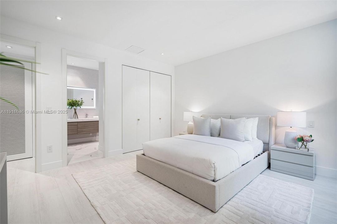 For Sale: $5,895,000 (5 beds, 5 baths, 4161 Square Feet)