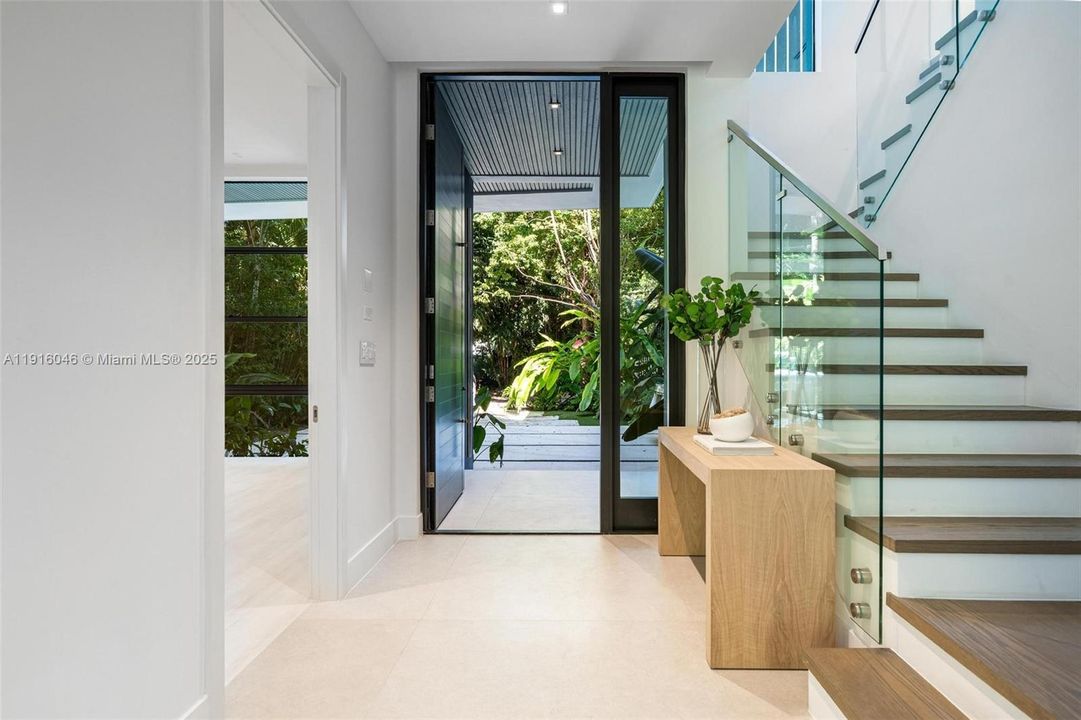 For Sale: $5,895,000 (5 beds, 5 baths, 4161 Square Feet)