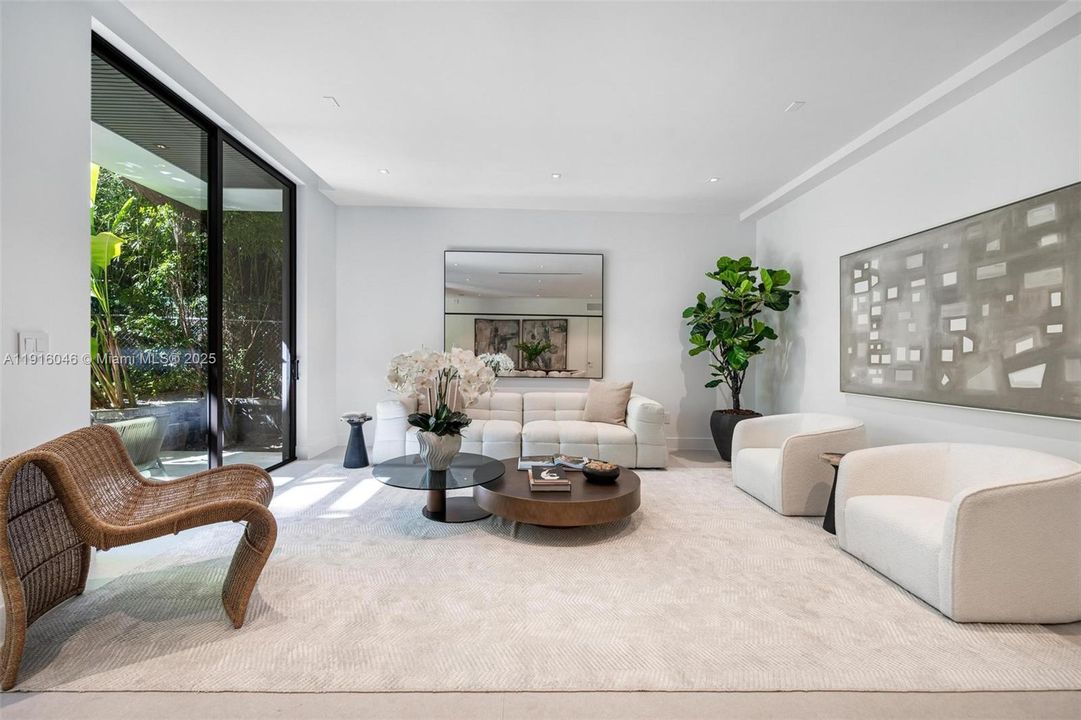 For Sale: $5,895,000 (5 beds, 5 baths, 4161 Square Feet)