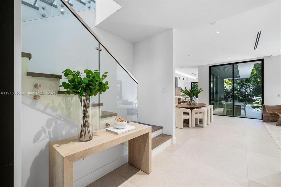 For Sale: $5,895,000 (5 beds, 5 baths, 4161 Square Feet)