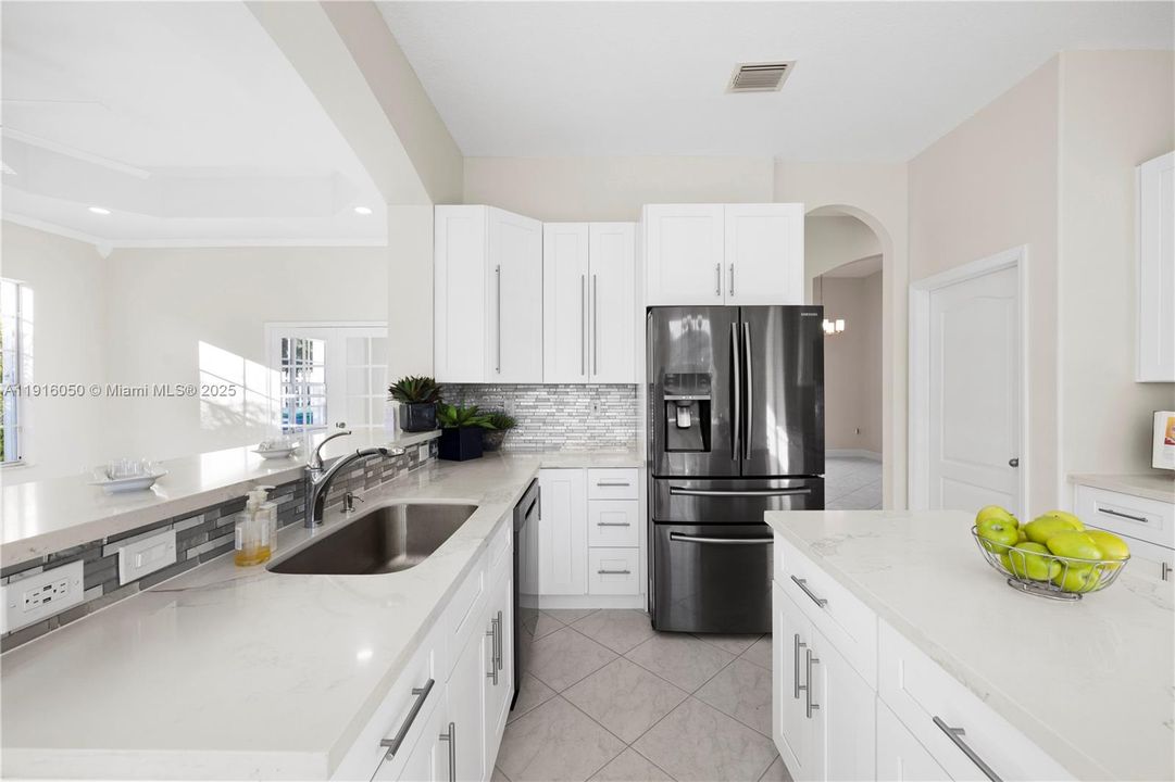 En Venta: $1,195,000 (5 camas, 4 baños, 3434 Pies cuadrados)