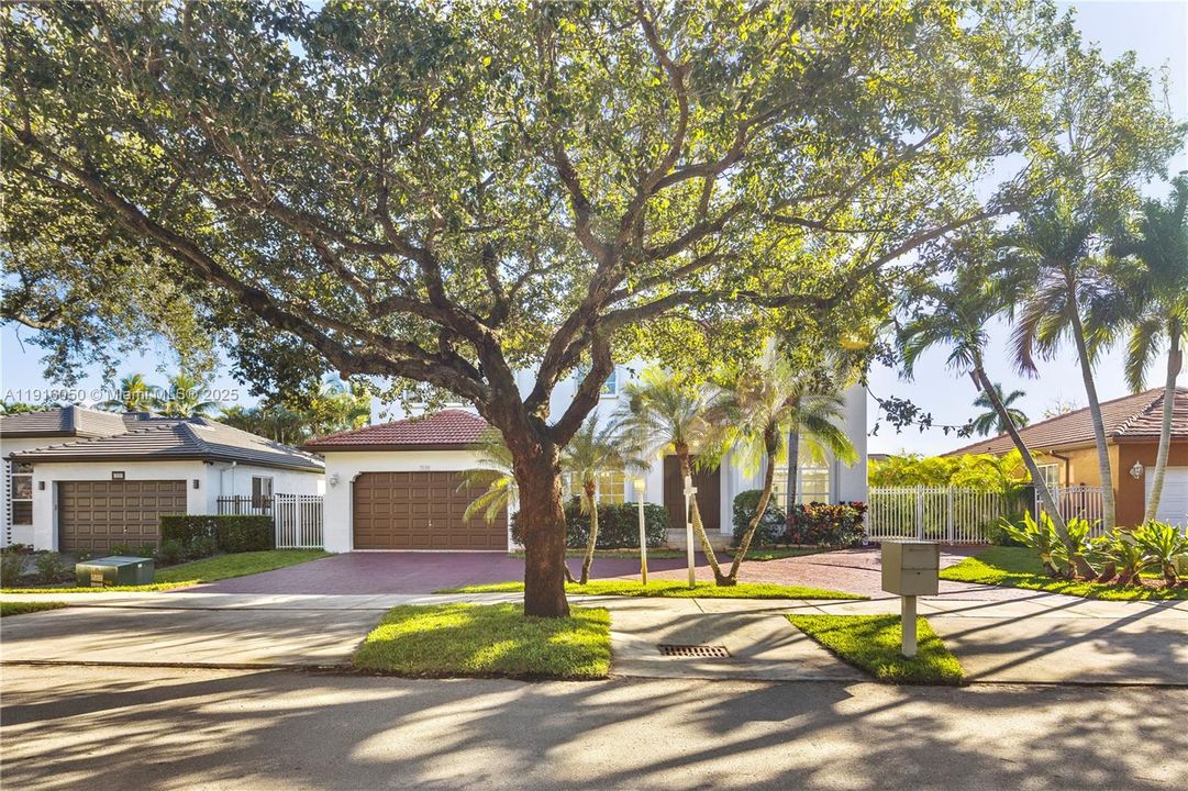 En Venta: $1,195,000 (5 camas, 4 baños, 3434 Pies cuadrados)