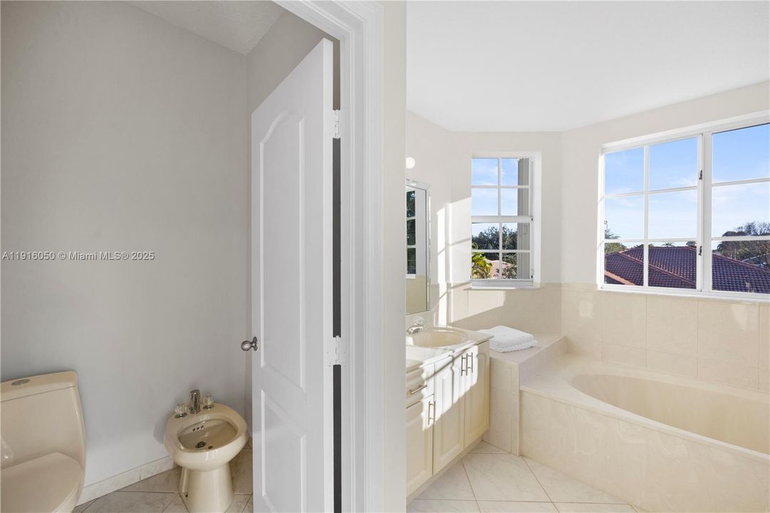 Separate toilet and bidet area