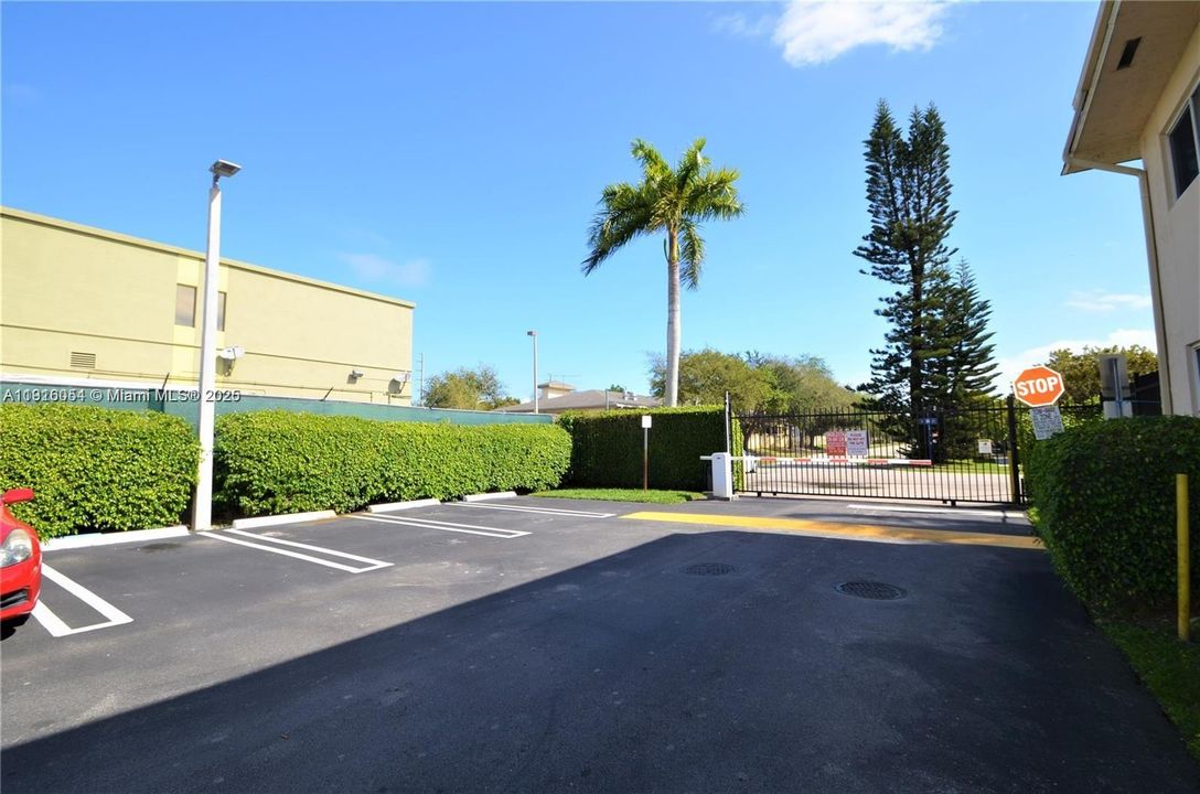 В аренду: $1,800 (1 спален, 1 ванн, 575 Квадратных фут)