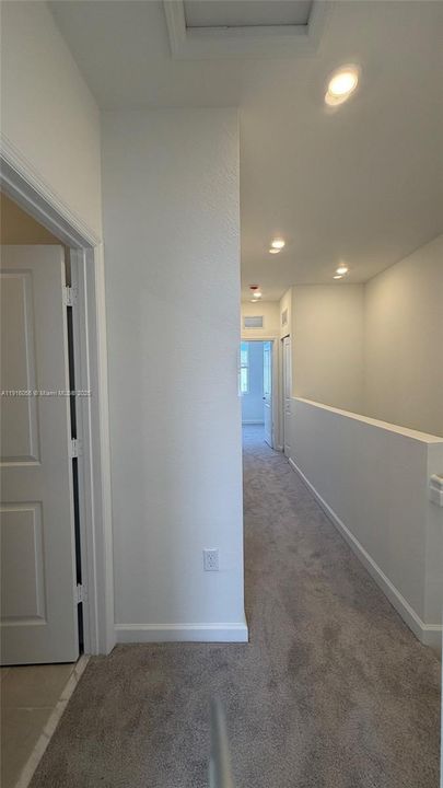 For Rent: $2,400 (3 beds, 2 baths, 1521 Square Feet)