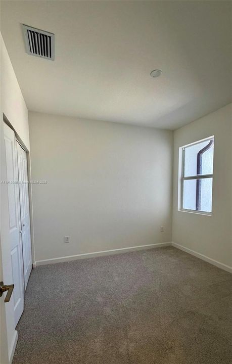 For Rent: $2,400 (3 beds, 2 baths, 1521 Square Feet)