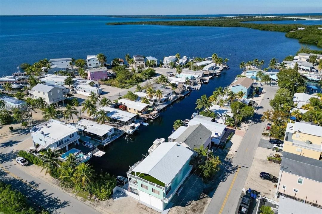 出租: $7,300 (3 贝兹, 2 浴室, 2208 平方英尺)