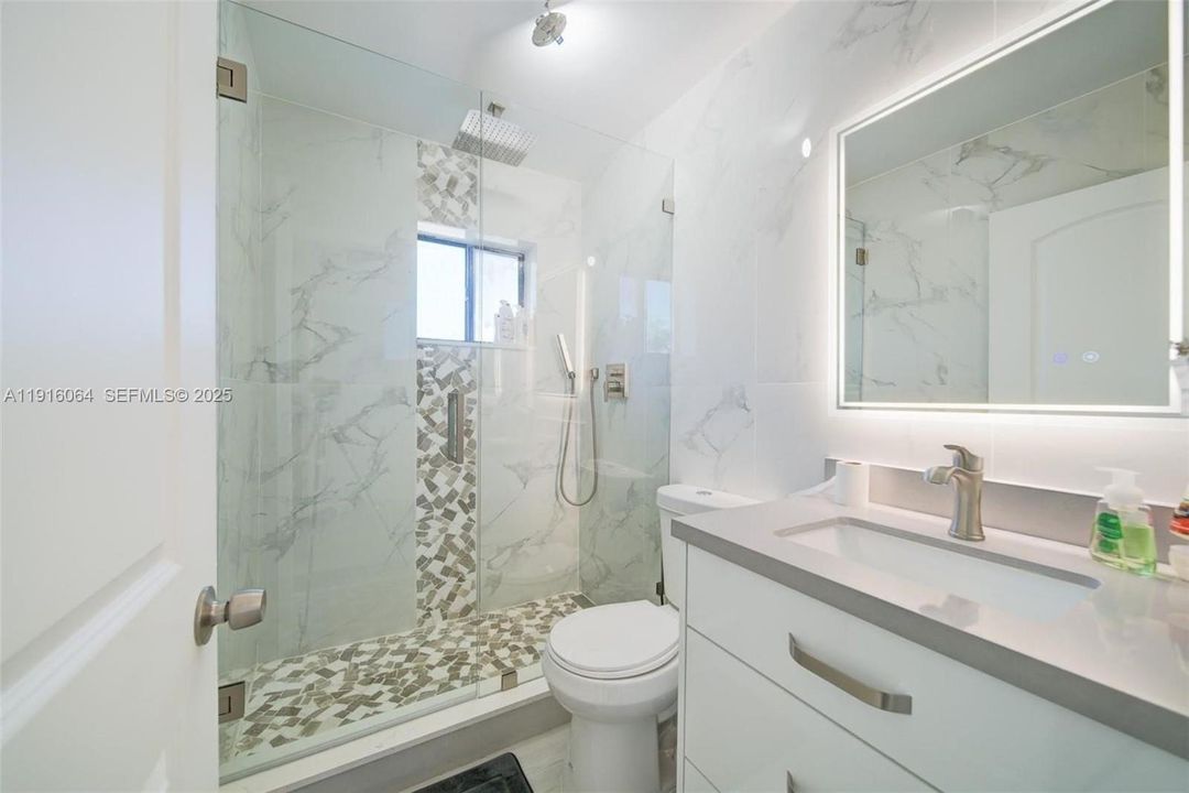 出租: $7,300 (3 贝兹, 2 浴室, 2208 平方英尺)