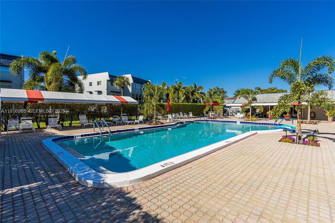 На продажу: $75,000 (1 спален, 1 ванн, 739 Квадратных фут)