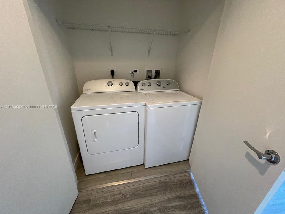 For Rent: $3,150 (1 beds, 1 baths, 674 Square Feet)