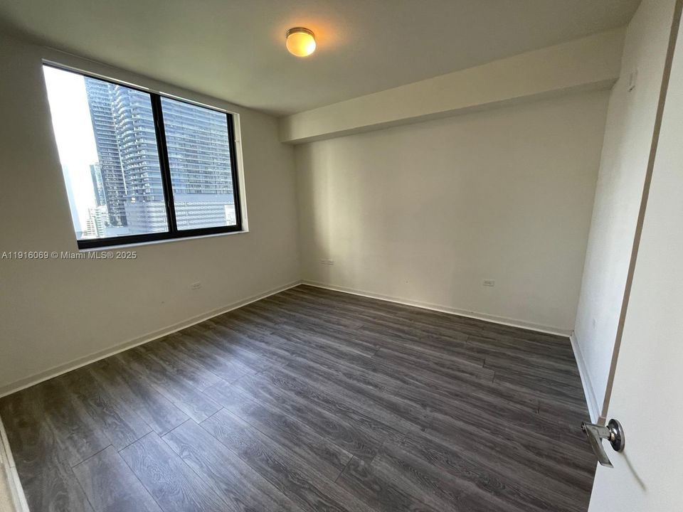 For Rent: $3,150 (1 beds, 1 baths, 674 Square Feet)