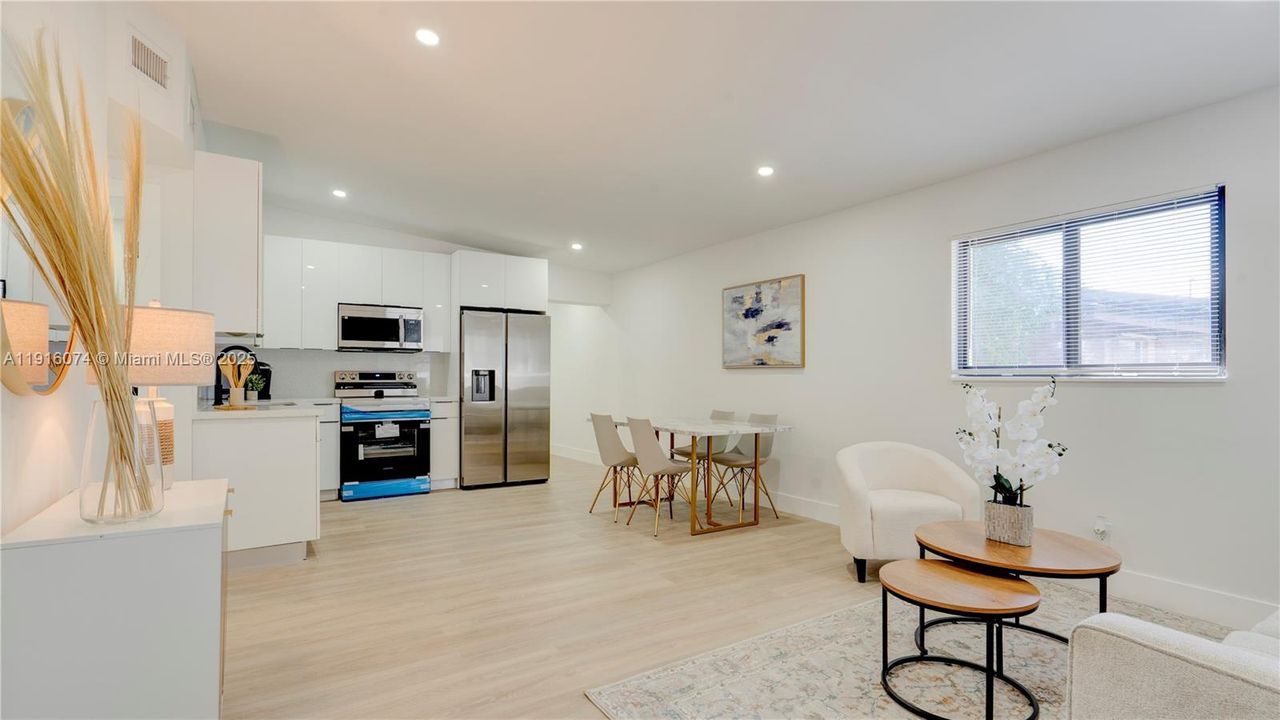 En Venta: $450,000 (4 camas, 2 baños, 1180 Pies cuadrados)