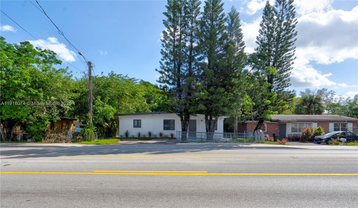 En Venta: $450,000 (4 camas, 2 baños, 1180 Pies cuadrados)