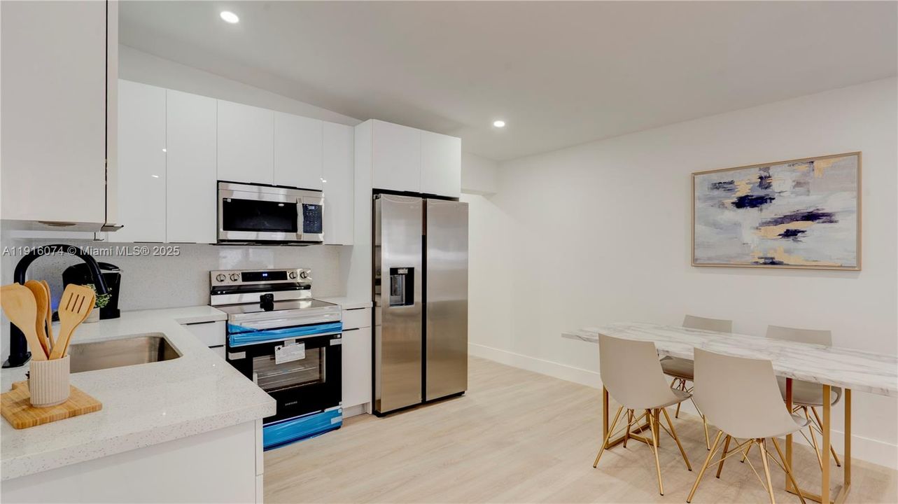 En Venta: $450,000 (4 camas, 2 baños, 1180 Pies cuadrados)