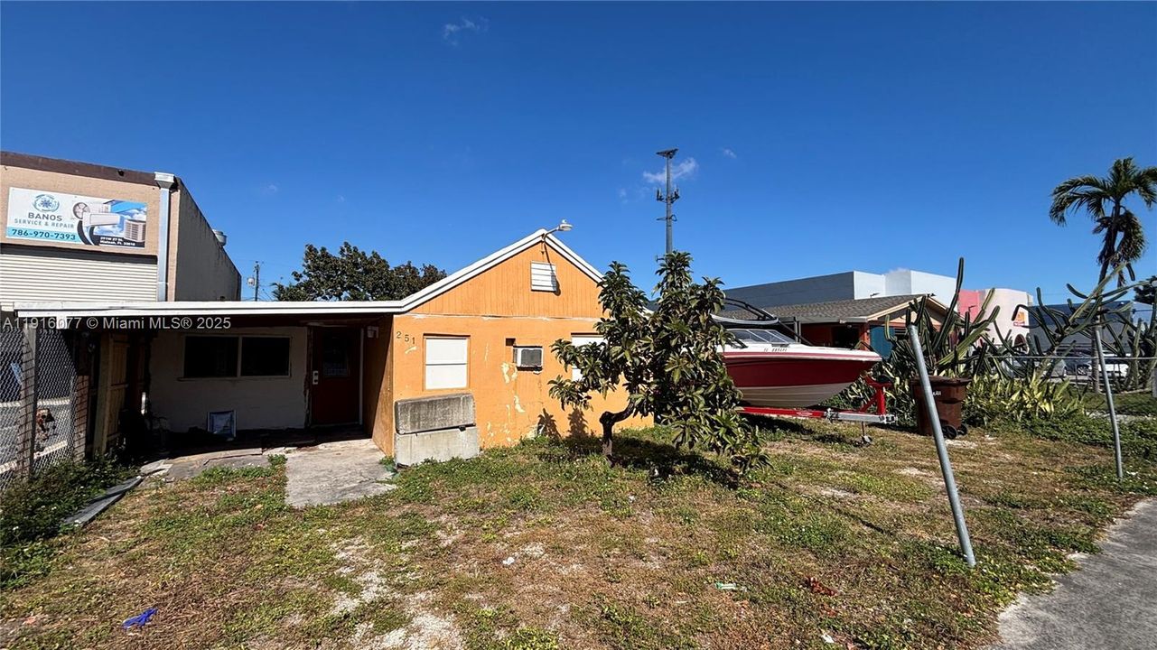 For Sale: $429,900 (4 beds, 3 baths, 1877 Square Feet)