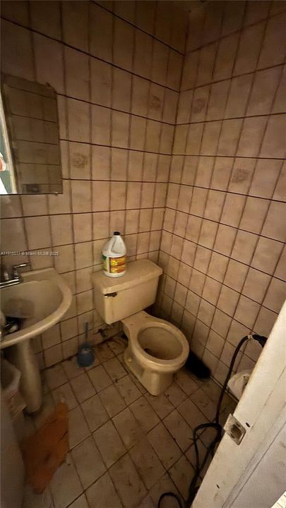 For Sale: $429,900 (4 beds, 3 baths, 1877 Square Feet)