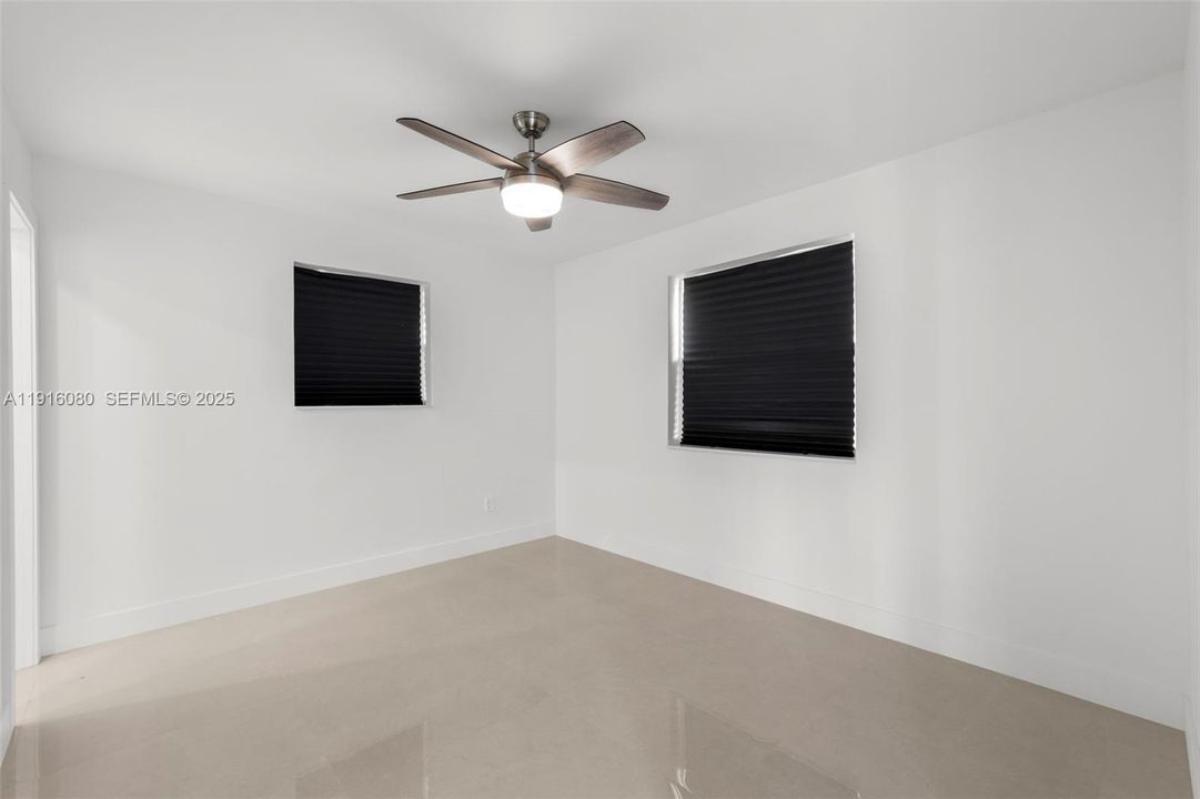 待售: $589,000 (3 贝兹, 2 浴室, 1050 平方英尺)