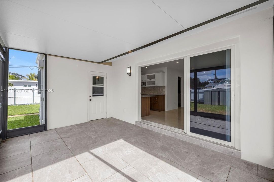 待售: $589,000 (3 贝兹, 2 浴室, 1050 平方英尺)