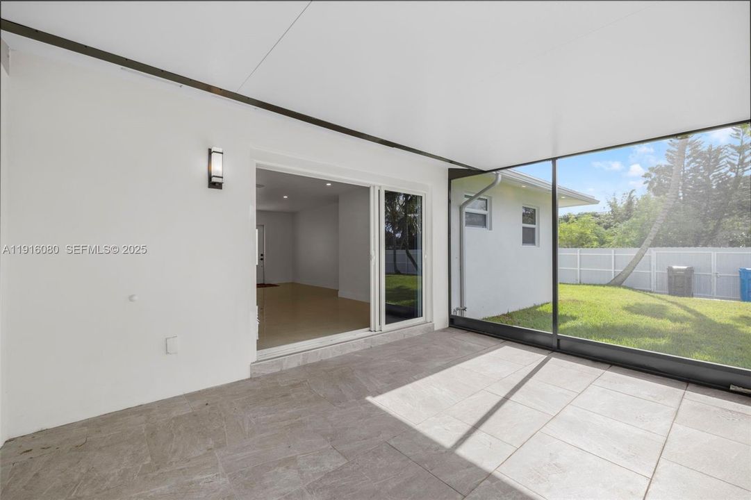 待售: $589,000 (3 贝兹, 2 浴室, 1050 平方英尺)