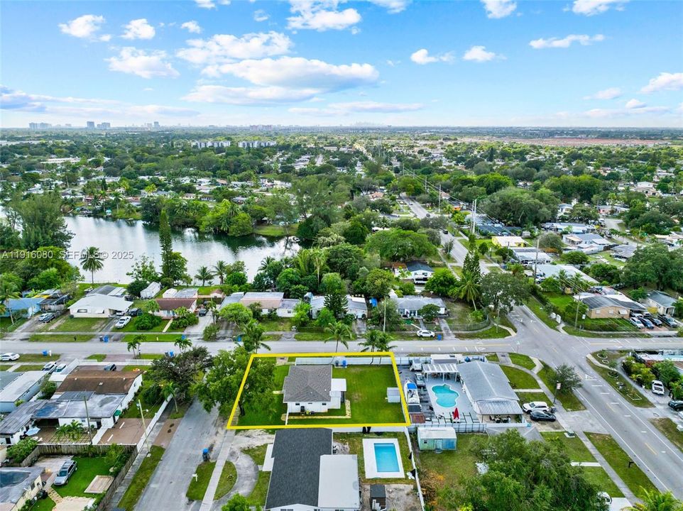 待售: $589,000 (3 贝兹, 2 浴室, 1050 平方英尺)