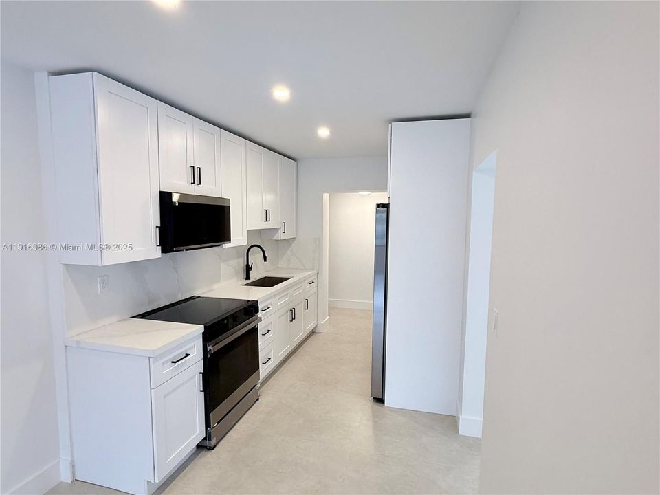 На продажу: $795,000 (5 спален, 4 ванн, 2208 Квадратных фут)