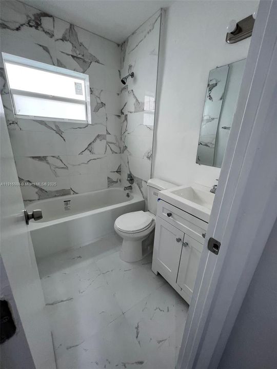 For Rent: $1,800 (1 beds, 1 baths, 500 Square Feet)