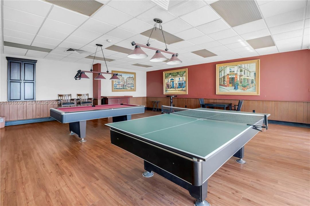 出租: $2,900 (2 贝兹, 2 浴室, 1350 平方英尺)