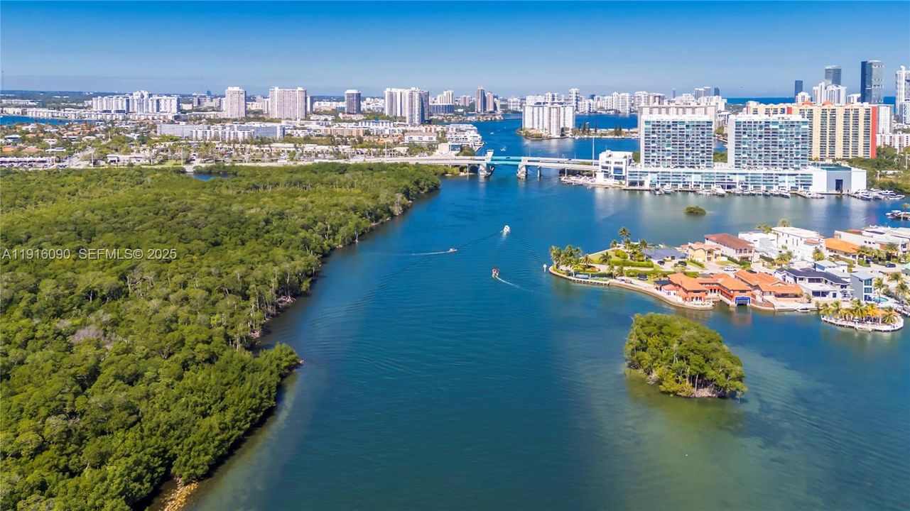 出租: $2,900 (2 贝兹, 2 浴室, 1350 平方英尺)