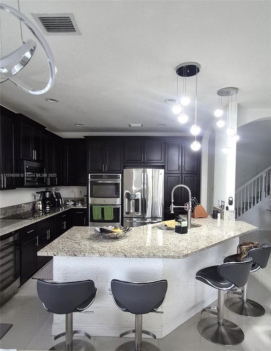 For Rent: $5,350 (4 beds, 3 baths, 2650 Square Feet)