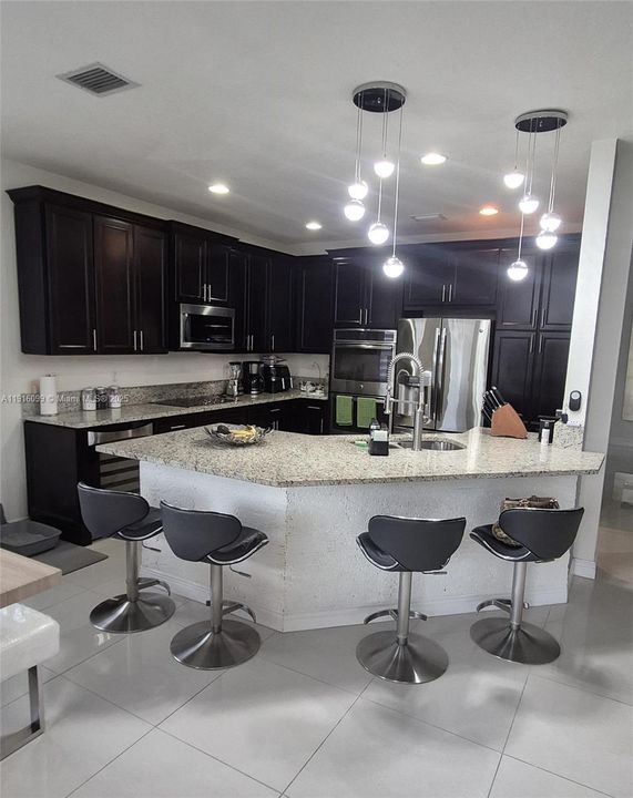 For Rent: $5,350 (4 beds, 3 baths, 2650 Square Feet)