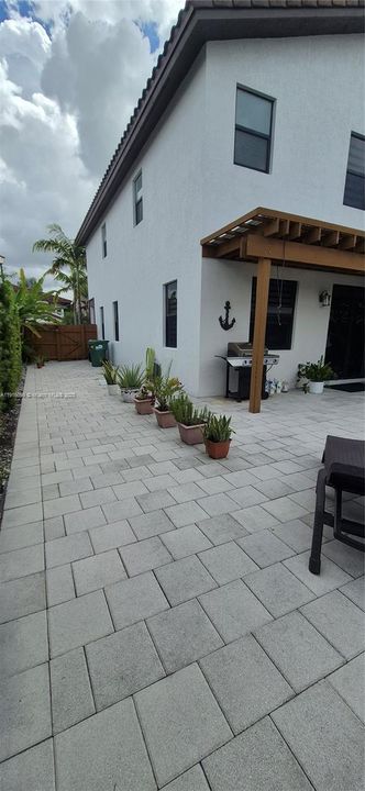 For Rent: $5,350 (4 beds, 3 baths, 2650 Square Feet)