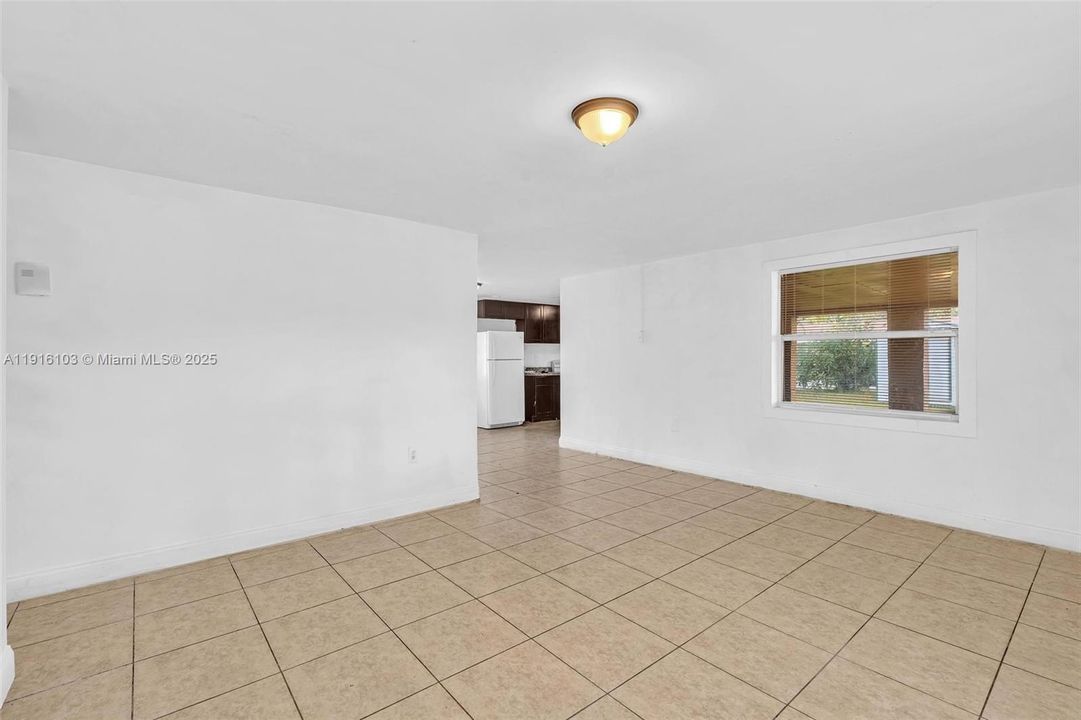 En Venta: $375,000 (3 camas, 1 baños, 1252 Pies cuadrados)