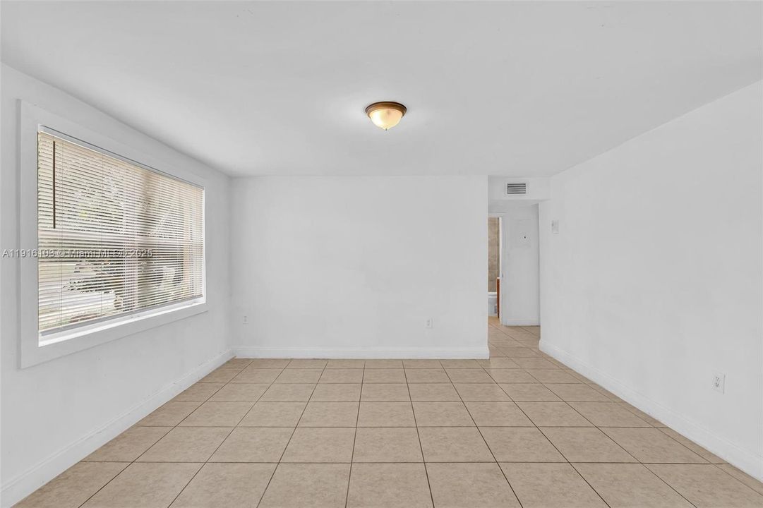 En Venta: $375,000 (3 camas, 1 baños, 1252 Pies cuadrados)