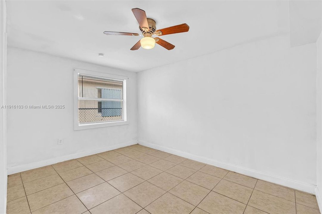 En Venta: $375,000 (3 camas, 1 baños, 1252 Pies cuadrados)