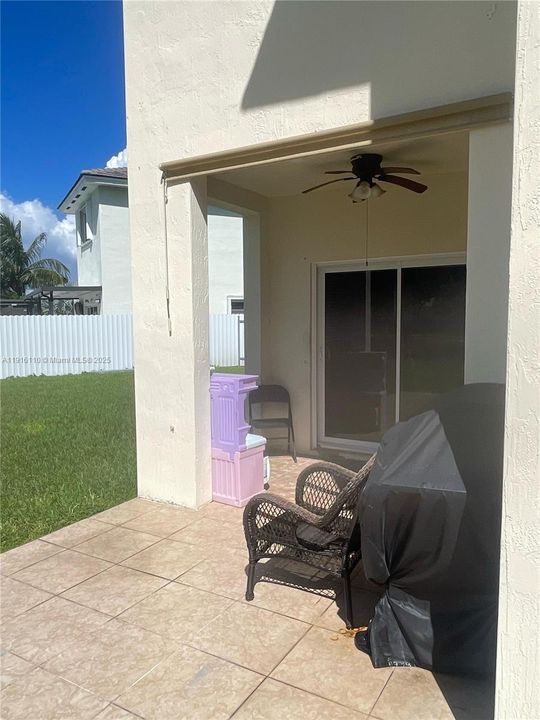 出租: $3,450 (5 贝兹, 3 浴室, 2170 平方英尺)