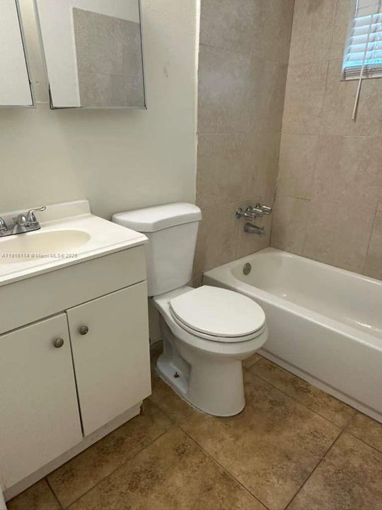 For Rent: $1,950 (2 beds, 1 baths, 1697 Square Feet)