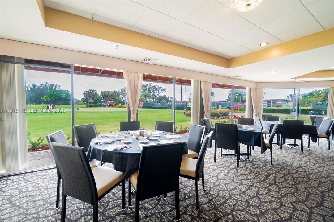 For Sale: $257,000 (2 beds, 2 baths, 1170 Square Feet)